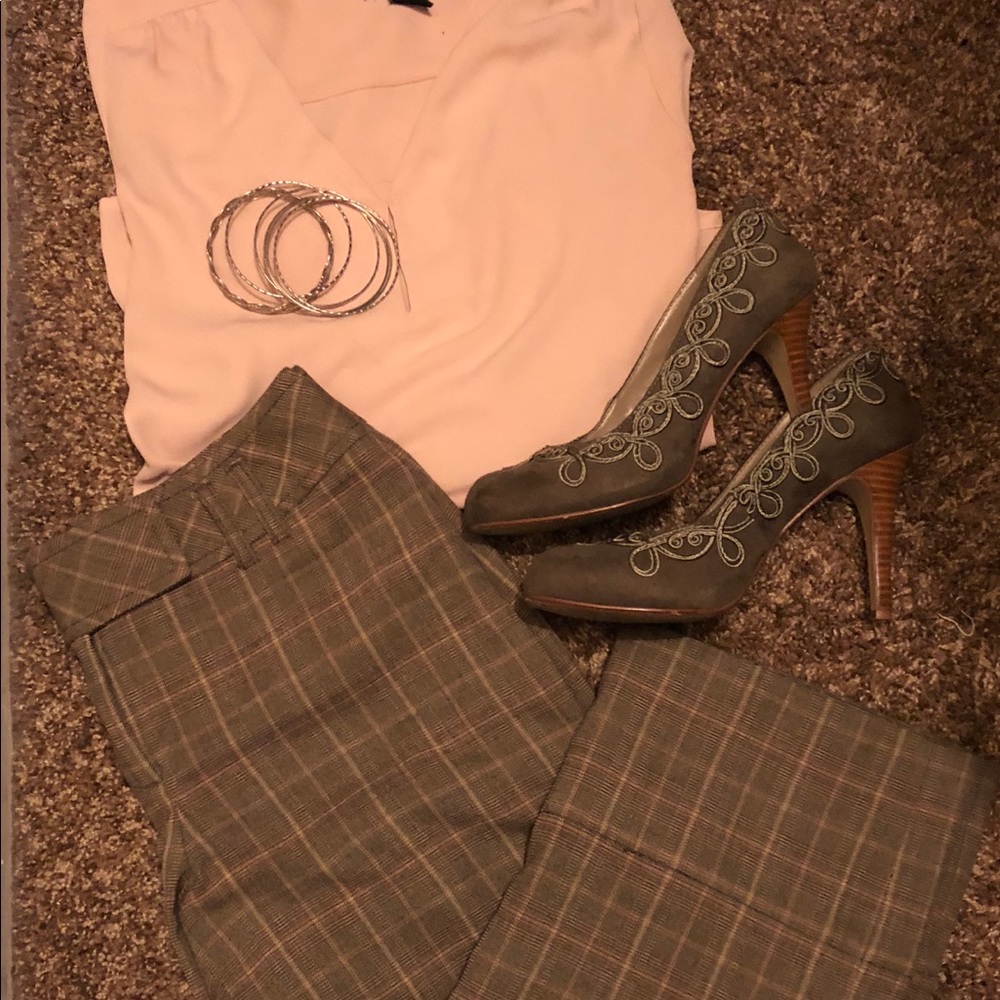 Ann Taylor LOFT brown plaid Capris